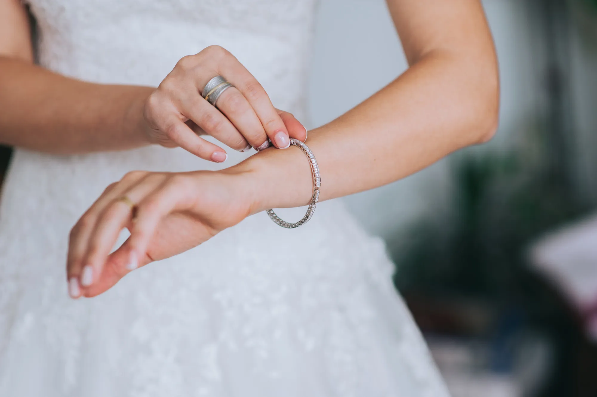 Jeweler Bracelet Bride S Hand