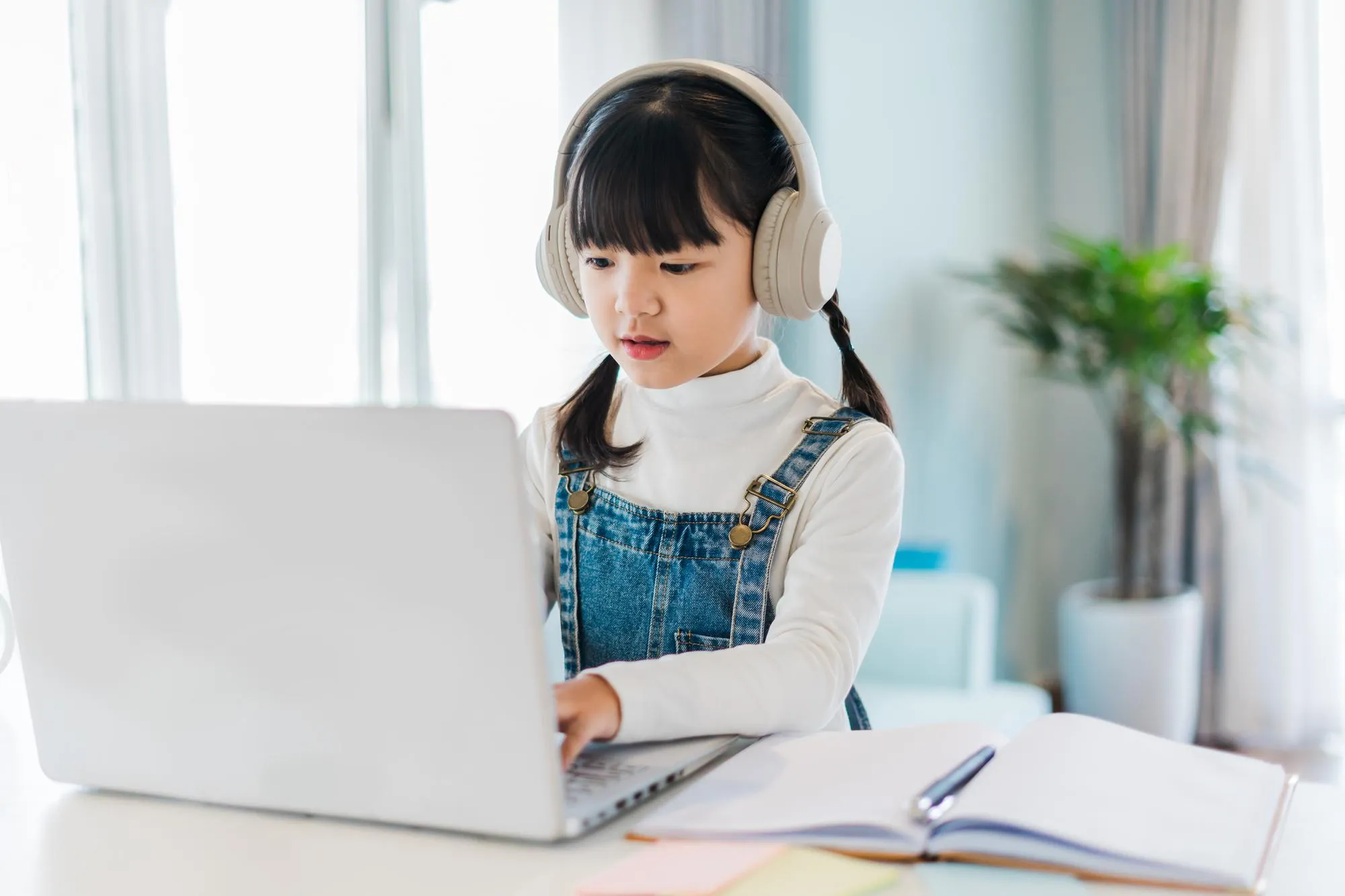 Portrait Girl Studying Online Home